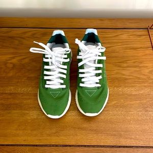 Adidas men’s Primeblue Size 7.5. never worn